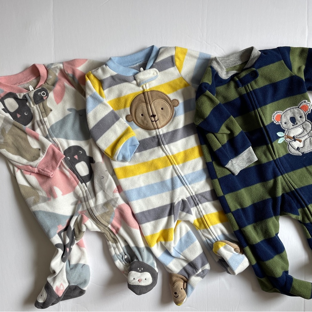 Lot of 3 fleece footie pajamas, size 0-3 months